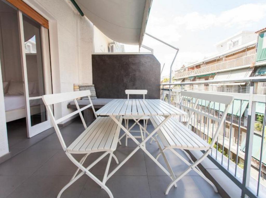 Acropolis Charming Apartment With Large Balcony - Dm17 أثينا المظهر الخارجي الصورة